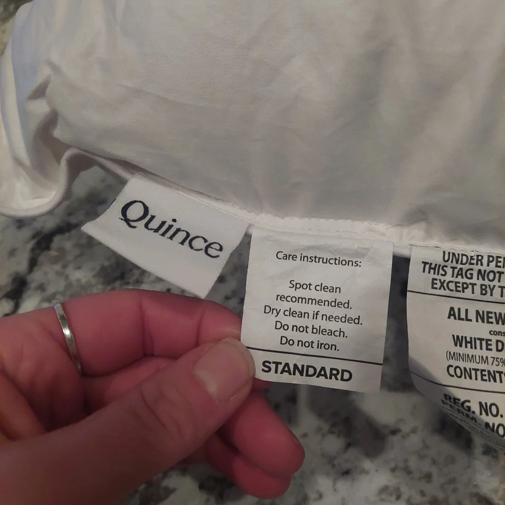 NWOT- Quince Standard White Duck Down Premium Pillow (Medium)(P27)